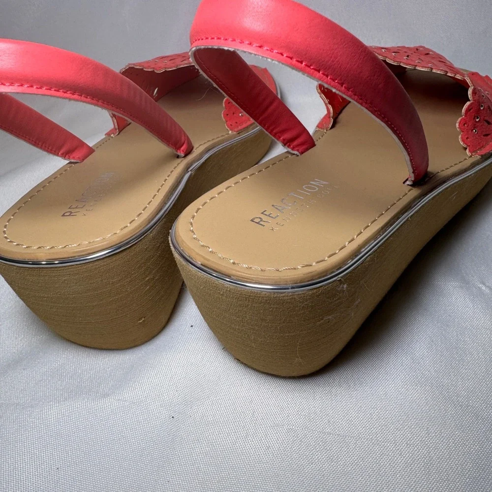 Kenneth Cole Reaction Coral Pink Laser Cut Wedge Sandals Fine Glass Laser 9.5